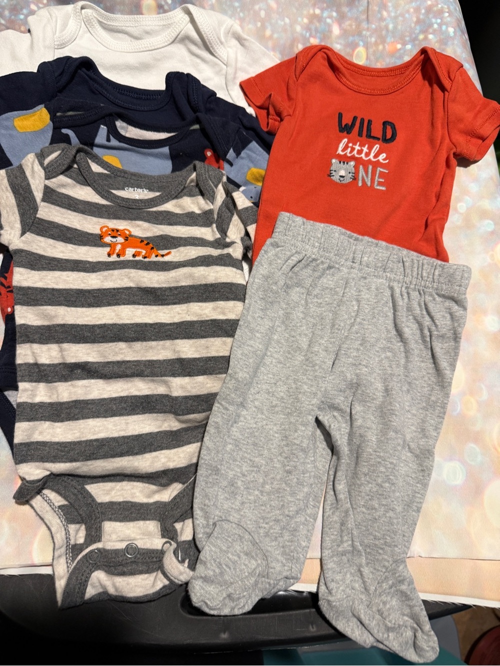 Carter’s Bodysuits & Footed Pants Set - Red, Gray, Navy, White bundle size 3M